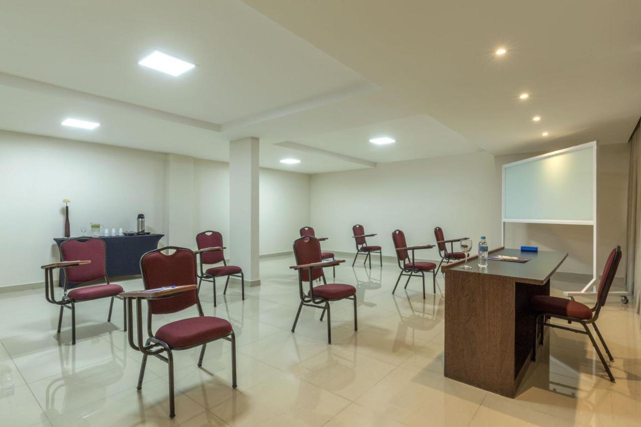 Sia Park Executive Hotel Candangolandia Eksteriør bilde